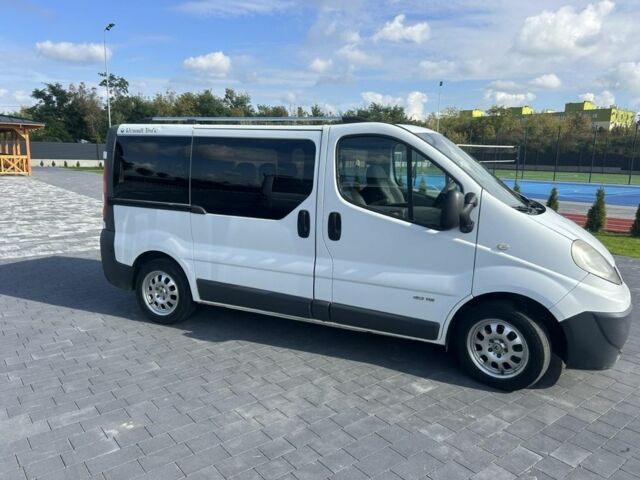 Белый Рено Трафик, объемом двигателя 2 л и пробегом 393 тыс. км за 9800 $, фото 1 на Automoto.ua