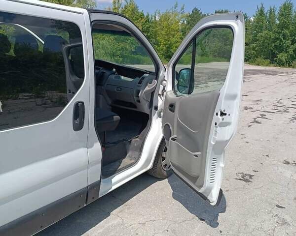 Білий Рено Трафік, об'ємом двигуна 2 л та пробігом 411 тис. км за 10500 $, фото 27 на Automoto.ua
