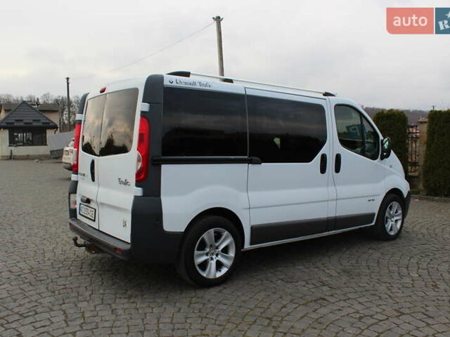 Белый Рено Трафик, объемом двигателя 2 л и пробегом 283 тыс. км за 11550 $, фото 8 на Automoto.ua