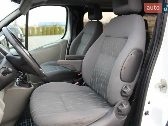 Белый Рено Трафик, объемом двигателя 2 л и пробегом 283 тыс. км за 11550 $, фото 24 на Automoto.ua