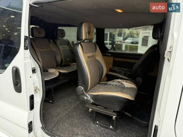 Білий Рено Трафік, об'ємом двигуна 2 л та пробігом 385 тис. км за 11000 $, фото 17 на Automoto.ua