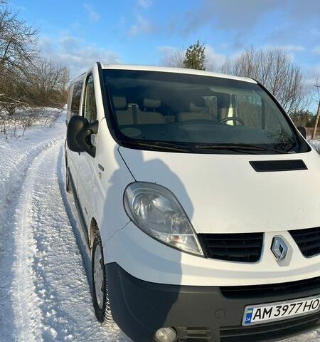 Білий Рено Трафік, об'ємом двигуна 2.5 л та пробігом 278 тис. км за 12500 $, фото 9 на Automoto.ua