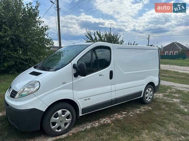 Белый Рено Трафик, объемом двигателя 2 л и пробегом 323 тыс. км за 10500 $, фото 9 на Automoto.ua