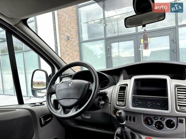 Білий Рено Трафік, об'ємом двигуна 2 л та пробігом 210 тис. км за 14990 $, фото 29 на Automoto.ua