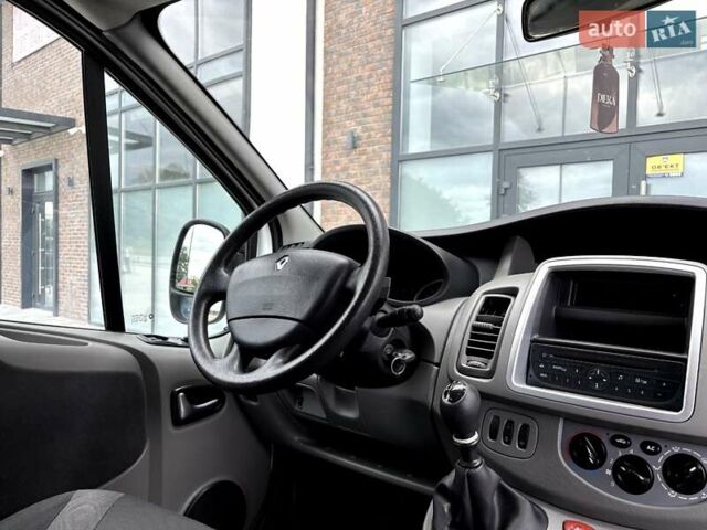 Білий Рено Трафік, об'ємом двигуна 2 л та пробігом 210 тис. км за 14990 $, фото 30 на Automoto.ua