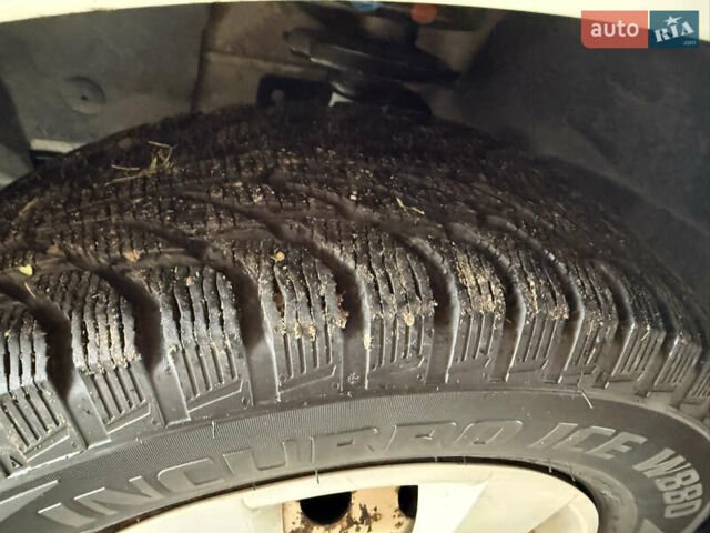 Білий Рено Трафік, об'ємом двигуна 2 л та пробігом 285 тис. км за 12200 $, фото 10 на Automoto.ua