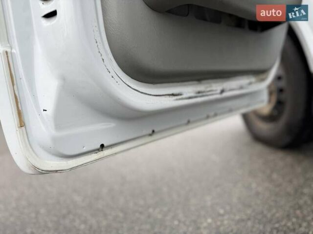 Білий Рено Трафік, об'ємом двигуна 2 л та пробігом 385 тис. км за 11000 $, фото 21 на Automoto.ua