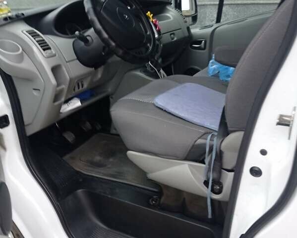 Білий Рено Трафік, об'ємом двигуна 2 л та пробігом 236 тис. км за 11500 $, фото 12 на Automoto.ua
