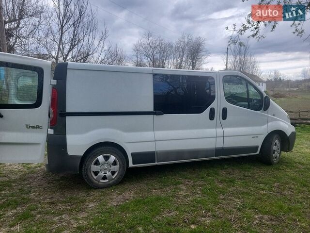 Белый Рено Трафик, объемом двигателя 2 л и пробегом 251 тыс. км за 11000 $, фото 17 на Automoto.ua