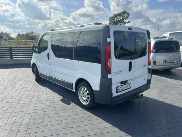 Белый Рено Трафик, объемом двигателя 2 л и пробегом 393 тыс. км за 9800 $, фото 3 на Automoto.ua