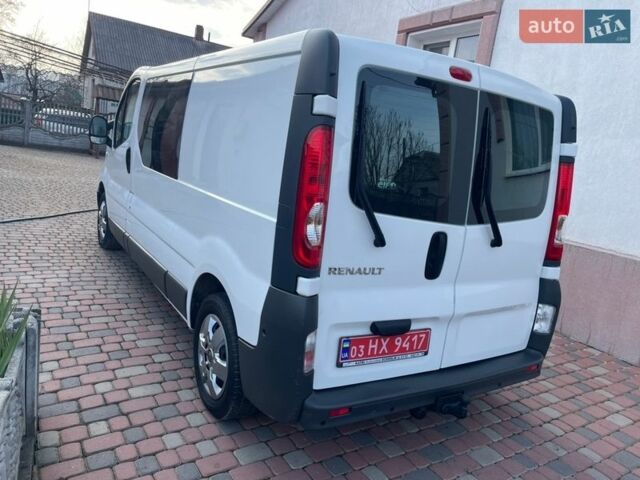 Белый Рено Трафик, объемом двигателя 2 л и пробегом 248 тыс. км за 12799 $, фото 5 на Automoto.ua