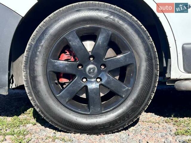 Белый Рено Трафик, объемом двигателя 2.5 л и пробегом 257 тыс. км за 12200 $, фото 11 на Automoto.ua