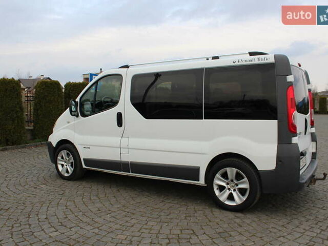 Белый Рено Трафик, объемом двигателя 2 л и пробегом 283 тыс. км за 11550 $, фото 4 на Automoto.ua