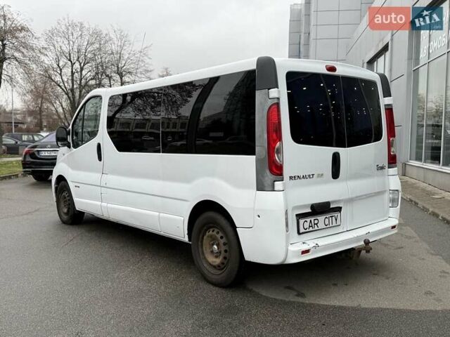 Білий Рено Трафік, об'ємом двигуна 2 л та пробігом 385 тис. км за 11000 $, фото 4 на Automoto.ua