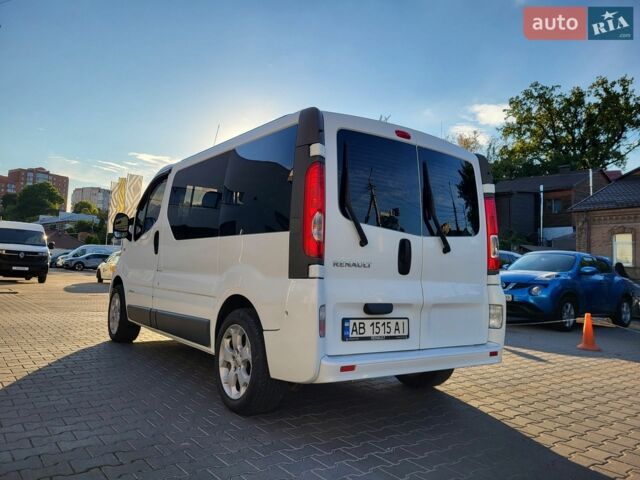 Белый Рено Трафик, объемом двигателя 2 л и пробегом 249 тыс. км за 12900 $, фото 2 на Automoto.ua