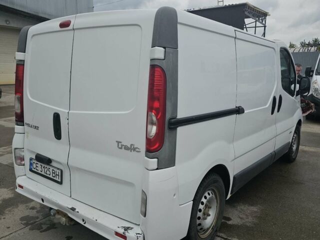 Белый Рено Трафик, объемом двигателя 2 л и пробегом 467 тыс. км за 7000 $, фото 5 на Automoto.ua
