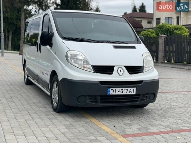 Белый Рено Трафик, объемом двигателя 2 л и пробегом 270 тыс. км за 14500 $, фото 7 на Automoto.ua