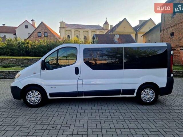 Белый Рено Трафик, объемом двигателя 2 л и пробегом 281 тыс. км за 10000 $, фото 6 на Automoto.ua