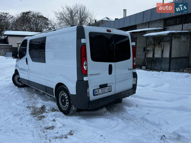 Білий Рено Трафік, об'ємом двигуна 2 л та пробігом 275 тис. км за 13000 $, фото 6 на Automoto.ua