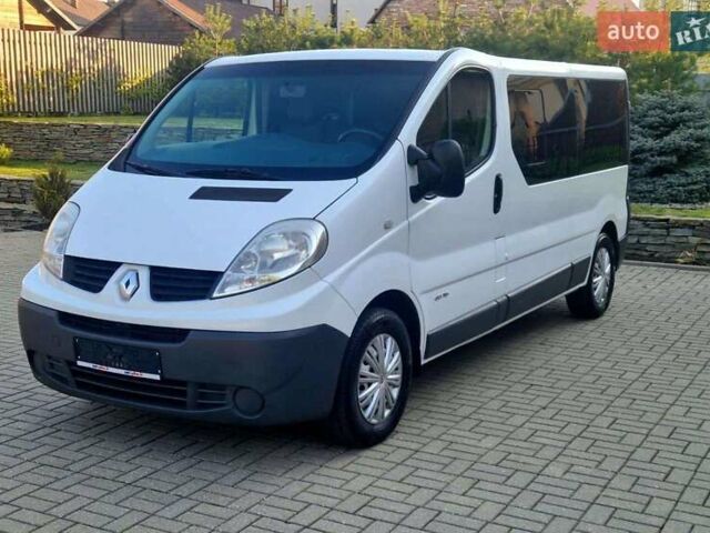 Белый Рено Трафик, объемом двигателя 2 л и пробегом 281 тыс. км за 10000 $, фото 7 на Automoto.ua