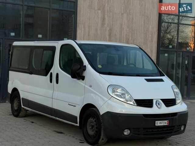 Белый Рено Трафик, объемом двигателя 2 л и пробегом 220 тыс. км за 14990 $, фото 3 на Automoto.ua