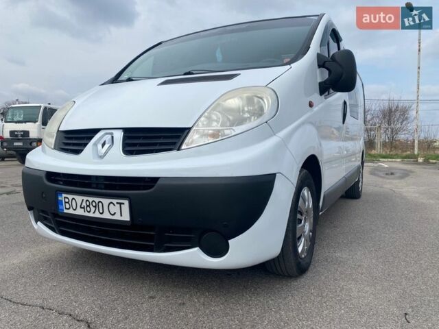 Белый Рено Трафик, объемом двигателя 2 л и пробегом 320 тыс. км за 12250 $, фото 15 на Automoto.ua
