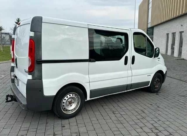 Белый Рено Трафик, объемом двигателя 2 л и пробегом 188 тыс. км за 7500 $, фото 2 на Automoto.ua