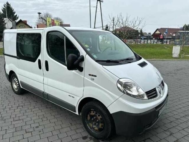 Белый Рено Трафик, объемом двигателя 2 л и пробегом 188 тыс. км за 7500 $, фото 4 на Automoto.ua