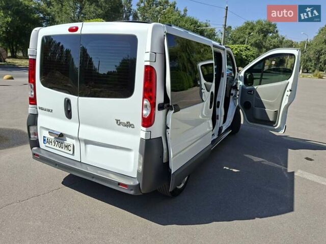 Белый Рено Трафик, объемом двигателя 2 л и пробегом 290 тыс. км за 13500 $, фото 7 на Automoto.ua