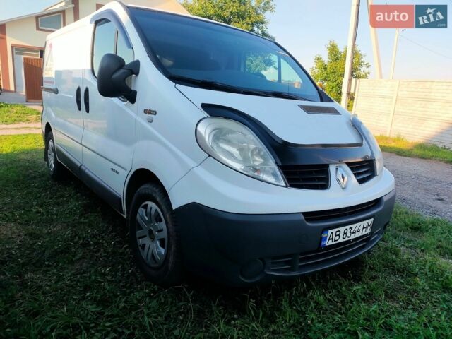 Білий Рено Трафік, об'ємом двигуна 2 л та пробігом 307 тис. км за 9990 $, фото 5 на Automoto.ua