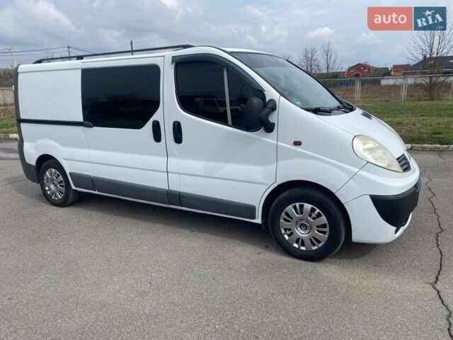 Белый Рено Трафик, объемом двигателя 2 л и пробегом 320 тыс. км за 12250 $, фото 18 на Automoto.ua
