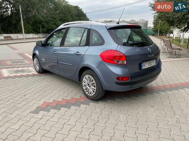 Белый Рено Трафик, объемом двигателя 2 л и пробегом 313 тыс. км за 12250 $, фото 12 на Automoto.ua