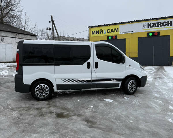 Белый Рено Трафик, объемом двигателя 2 л и пробегом 334 тыс. км за 12400 $, фото 18 на Automoto.ua