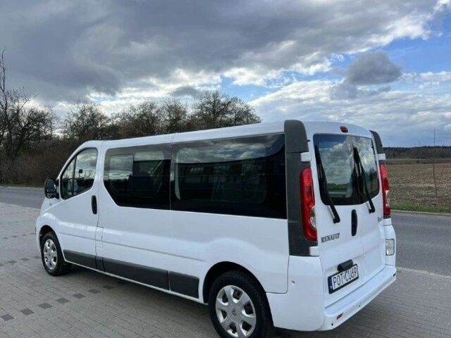 Білий Рено Трафік, об'ємом двигуна 2 л та пробігом 190 тис. км за 8300 $, фото 3 на Automoto.ua
