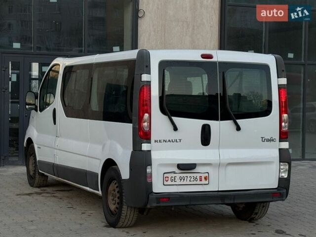 Белый Рено Трафик, объемом двигателя 2 л и пробегом 220 тыс. км за 14990 $, фото 11 на Automoto.ua