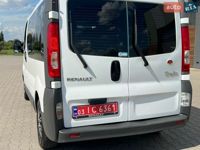 Білий Рено Трафік, об'ємом двигуна 2 л та пробігом 273 тис. км за 11950 $, фото 17 на Automoto.ua