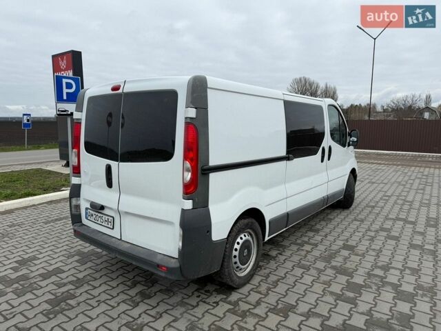 Белый Рено Трафик, объемом двигателя 2 л и пробегом 350 тыс. км за 9200 $, фото 7 на Automoto.ua
