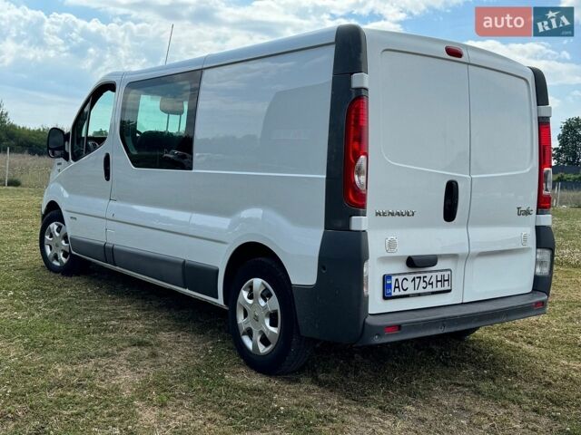 Білий Рено Трафік, об'ємом двигуна 2 л та пробігом 195 тис. км за 12500 $, фото 5 на Automoto.ua