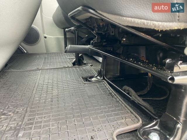 Белый Рено Трафик, объемом двигателя 2 л и пробегом 320 тыс. км за 12250 $, фото 40 на Automoto.ua