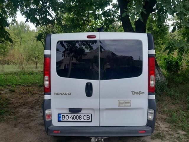 Білий Рено Трафік, об'ємом двигуна 2 л та пробігом 233 тис. км за 9500 $, фото 4 на Automoto.ua