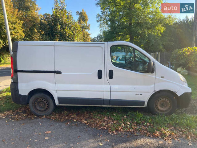 Білий Рено Трафік, об'ємом двигуна 2 л та пробігом 200 тис. км за 9500 $, фото 3 на Automoto.ua