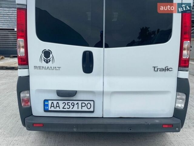 Белый Рено Трафик, объемом двигателя 2 л и пробегом 240 тыс. км за 8500 $, фото 18 на Automoto.ua