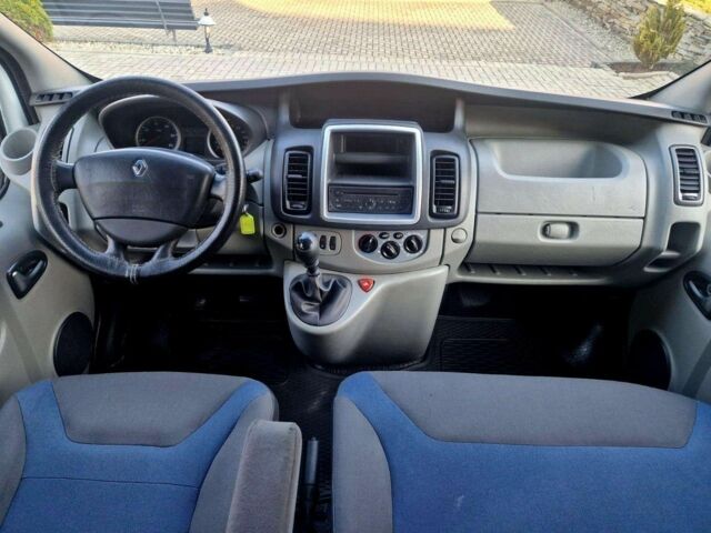 Белый Рено Трафик, объемом двигателя 2 л и пробегом 281 тыс. км за 8000 $, фото 9 на Automoto.ua