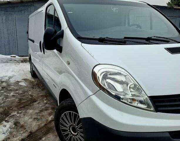 Білий Рено Трафік, об'ємом двигуна 2 л та пробігом 303 тис. км за 15300 $, фото 7 на Automoto.ua