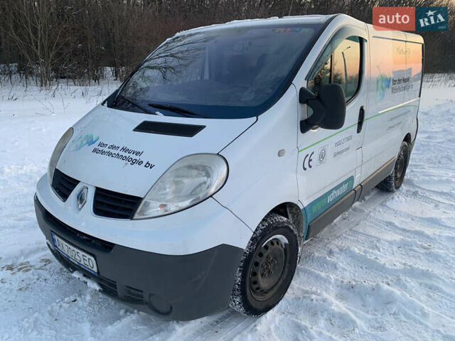 Білий Рено Трафік, об'ємом двигуна 2 л та пробігом 370 тис. км за 10000 $, фото 2 на Automoto.ua