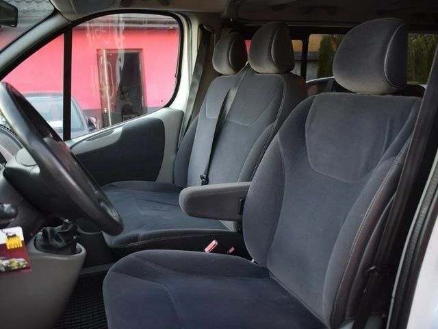 Белый Рено Трафик, объемом двигателя 2 л и пробегом 200 тыс. км за 8100 $, фото 14 на Automoto.ua