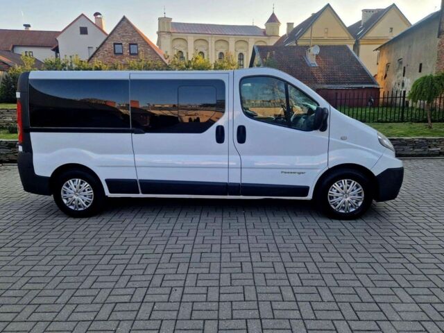 Белый Рено Трафик, объемом двигателя 2 л и пробегом 281 тыс. км за 8000 $, фото 7 на Automoto.ua