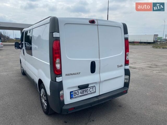 Белый Рено Трафик, объемом двигателя 2 л и пробегом 320 тыс. км за 12250 $, фото 7 на Automoto.ua