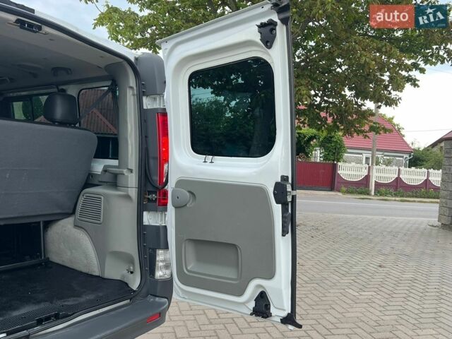 Білий Рено Трафік, об'ємом двигуна 2 л та пробігом 272 тис. км за 12450 $, фото 57 на Automoto.ua