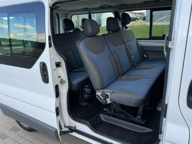 Білий Рено Трафік, об'ємом двигуна 2 л та пробігом 190 тис. км за 8300 $, фото 10 на Automoto.ua
